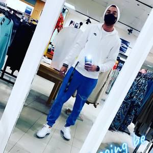 Meet your Posher, Chris